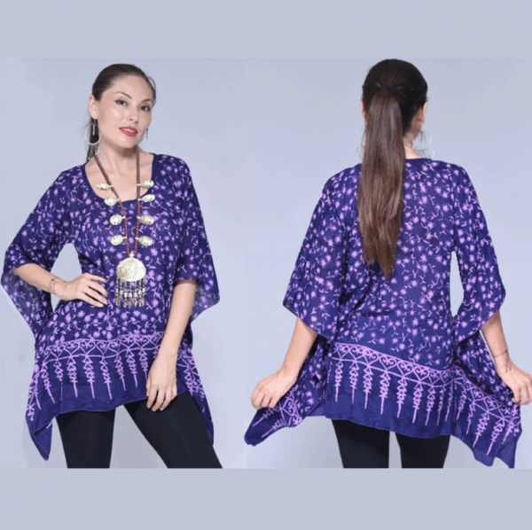 Tunik dengan motif batik